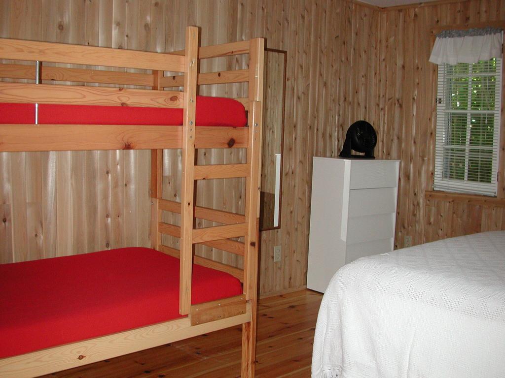 Birch Cliff Lodge On Baptiste Lake Highland Grove Habitación foto