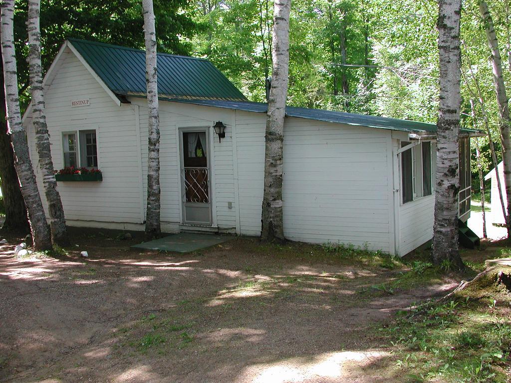 Birch Cliff Lodge On Baptiste Lake Highland Grove Exterior foto
